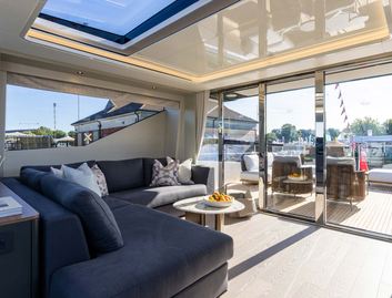 Sunseeker Ocean 156, Fly Deck/Sportdeck