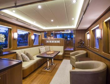 Outer Reef 630 Motoryacht, Interior