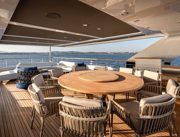 Numarine 40MXP, Fly Deck/Sportdeck