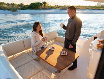 Regal Boats 38 XO , Deck Area