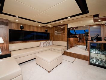 Fairline Squadron 78 Mk2, Interior