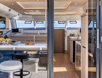 Aquila 44 Yacht, Interior