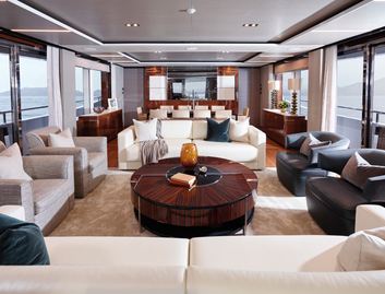 Princess 35M, Interior