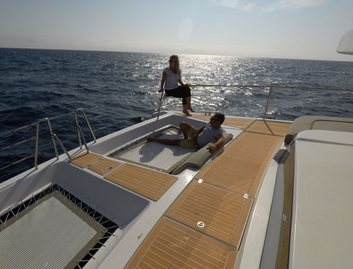 Silent Yachts Silent 55 Gen 2, Deck Area