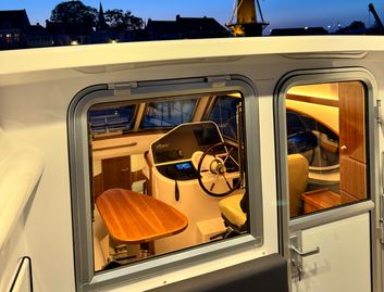 Elling E4 , Helm Station