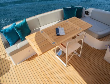 Schaefer Yachts Schaefer 450 , Deck Area