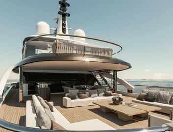 Benetti B.Century 68M, Deck Area