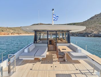 Omikron Yachts OT-60 , Deck Area