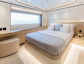 Gulf Craft Majesty 100 Terrace , Accommodation
