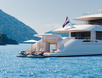 Heesen 60m Steel, Beach Club