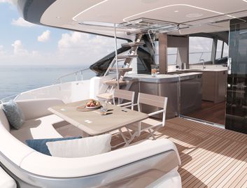 Princess S65 Mk2, Deck Area