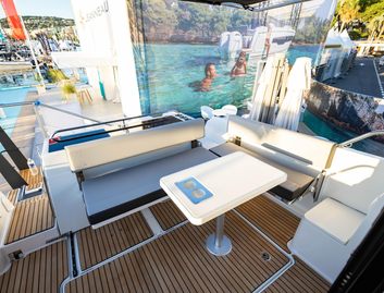 Jeanneau Merry Fisher 895 Sport Serie2 , Deck Area
