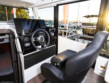 Jeanneau Merry Fisher 895 Sport Serie2 , Helm Station