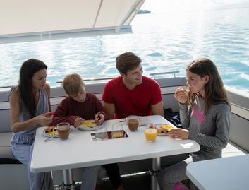 Jeanneau Merry Fisher  1295 Fly, Deck Area
