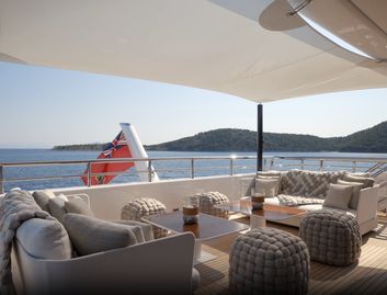 Benetti B.Now 50M Oasis, Deck Area