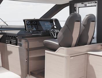 Princess V65 Mk4, Helm Station