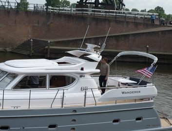 Elling E4 , Deck Area