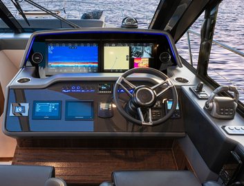 Riviera 5600 Sport Platinum Edition, Interior