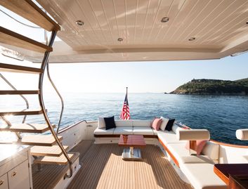 Vicem 65 Classic Mk2, Deck Area