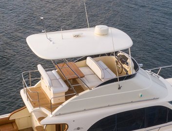 Palm Beach 50, Fly Deck/Sportdeck