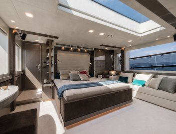 Monte Carlo Yachts MCY 96, Accommodation