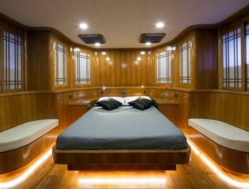 Bering Yachts Bering 65 , Accommodation