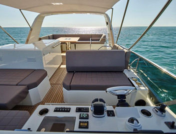 Prestige 630 , Fly Deck/Sportdeck