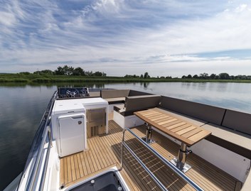 Galeon 500 Fly, Fly Deck/Sportdeck