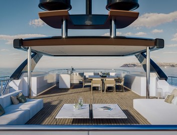 Benetti Class 44M, Fly Deck/Sportdeck