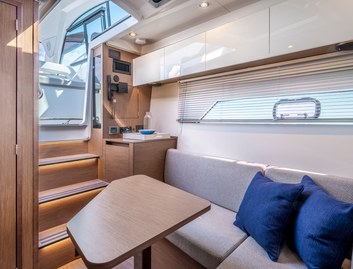 Beneteau Gran Turismo 36, Interior