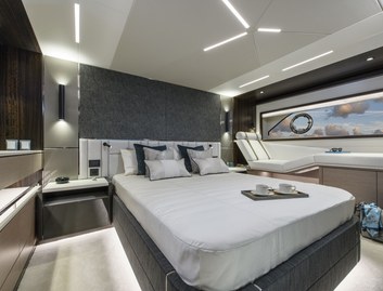 Sunseeker Manhattan 68, Accommodation