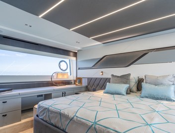 Sunseeker Predator 74 XPS, Accommodation