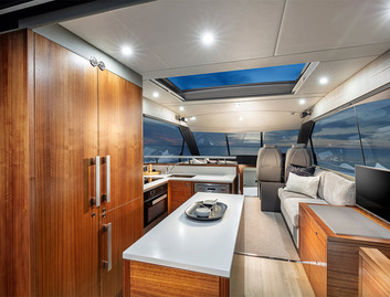 Maritimo X50, Interior