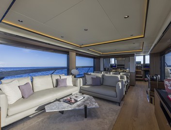 Absolute Navetta 75, Interior