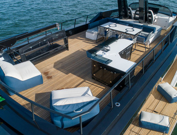 Okean 80 , Fly Deck/Sportdeck