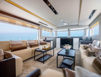 Gulf Craft Majesty 62 M, Interior