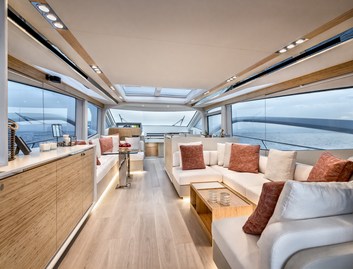 Numarine 62 Hardtop, Interior