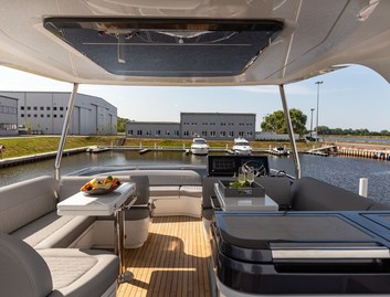 Galeon 560 Fly, Fly Deck/Sportdeck