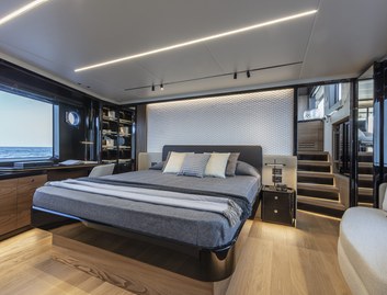 Absolute Navetta 64, Accommodation