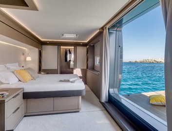 Lagoon Seventy 8, Accommodation