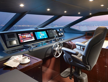 Sunseeker 95 Yacht, Helm Station