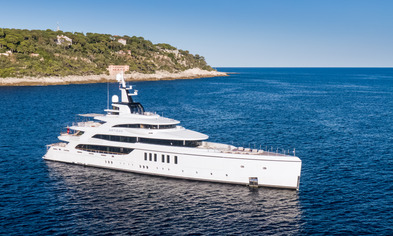 Award Winner Custom Benetti yacht Artisan      Benetti Photo