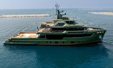 Award Finalist Flexplorer 146/4 - Nasiba      Cantiere delle Marche Photo