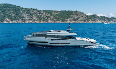 Award Finalist Extra X76 Loft - Martita      Extra Yachts Photo