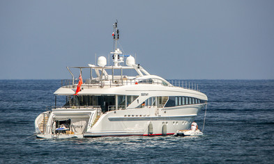 Award Winner Heesen 3700 - Angkalia      Heesen Photo