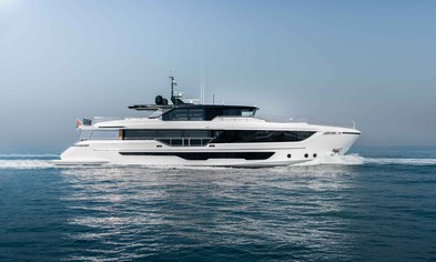 Award FinalistGulf Craft Majesty 111                                                                                        
                                                    
                                
                                Photo