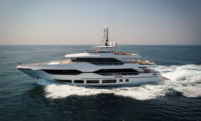 Award Winner Gulf Craft Majesty 120 - Rocket ONE      Gulf Craft Photo