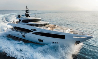 Award WinnerGulf Craft Majesty 100                                                                                        
                                                    
                                
                                Photo