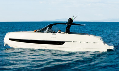Award NominationInvictus TT460 Shell Edition                                                            14.27m
                                                                            
                                Invictus
                                Photo
