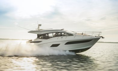 Award FinalistSea Ray Sundancer 400                                                                                        
                                                    
                                Sea Ray
                                Photo